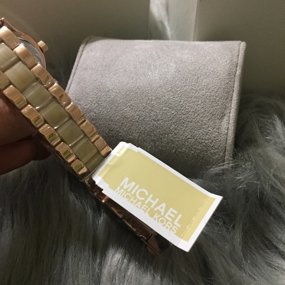 New Michael Kors Slim Runway Watch - Picture 5 of 8